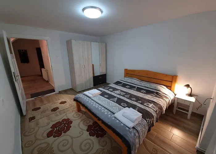 R Castle - 2 Apartman Brassó